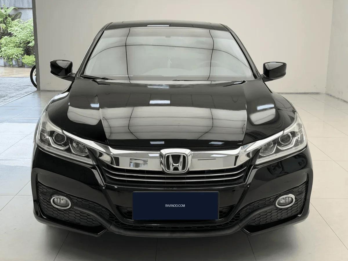 2018 Honda Accord — photo 1