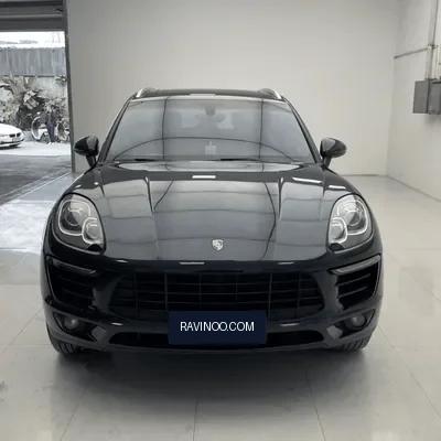 2015 Porsche SUV 