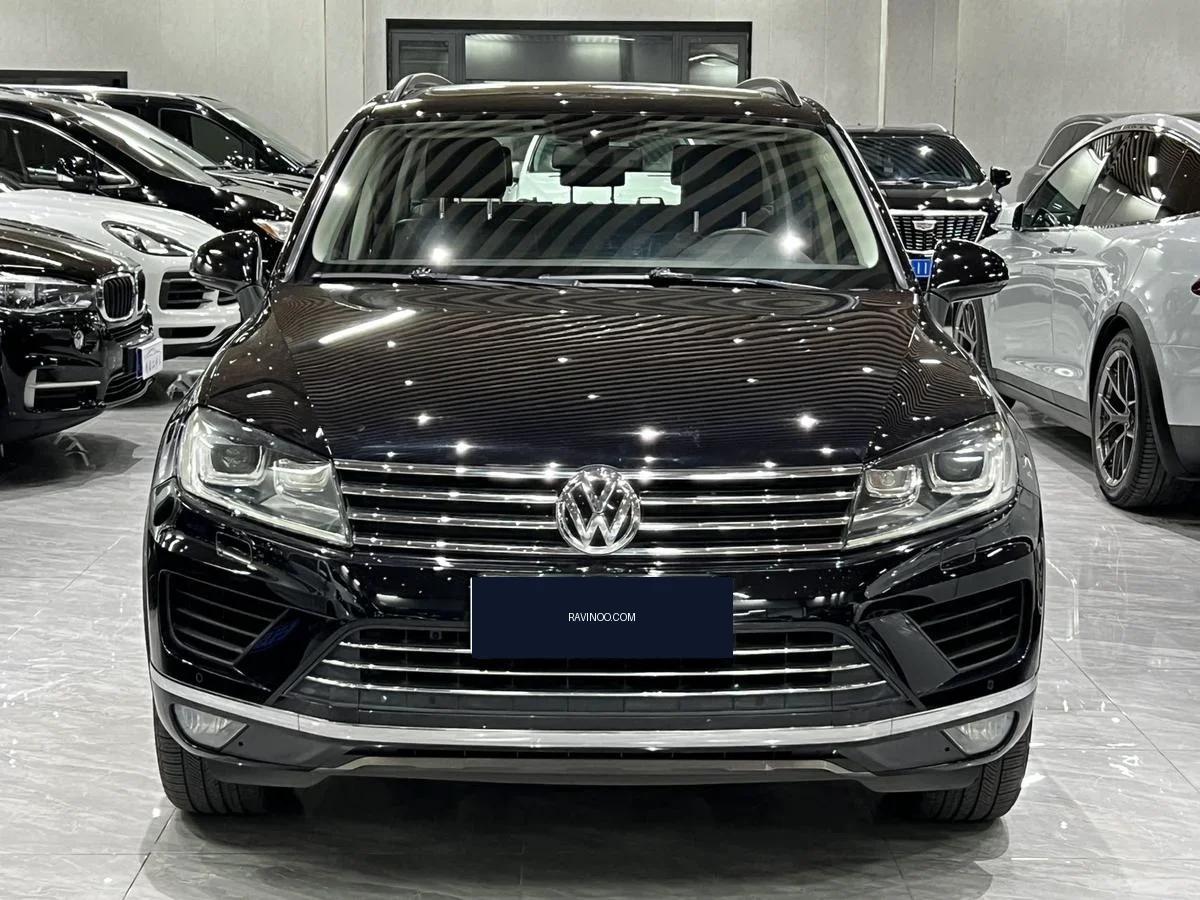 2016 Volkswagen Touareg — photo 1