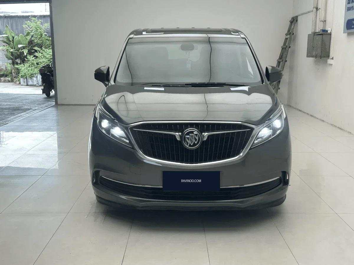 2017 Buick GL8 — photo 1