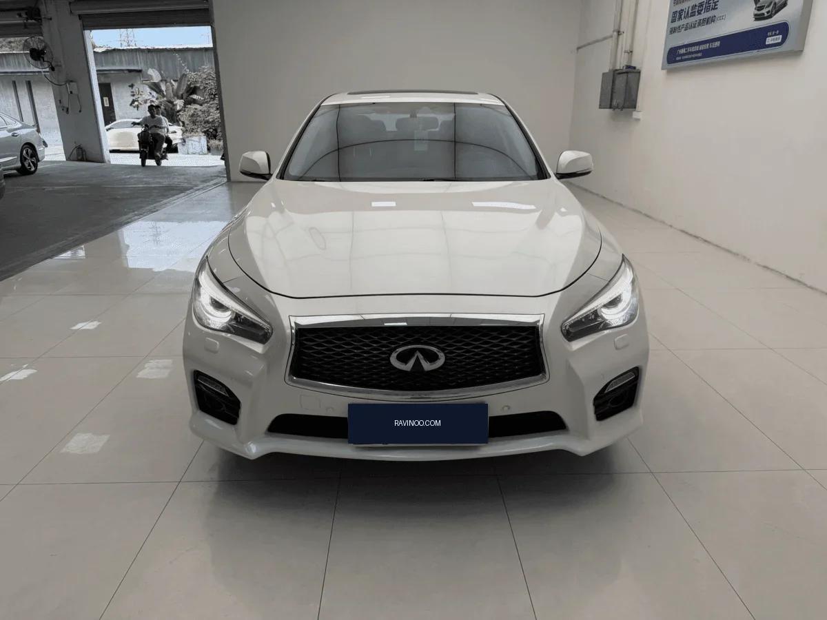 2015 Infiniti Q50L — photo 1