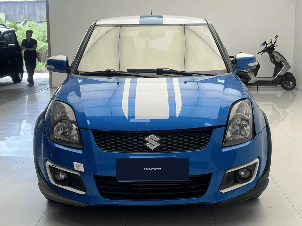 2015 Suzuki Swift — photo 1